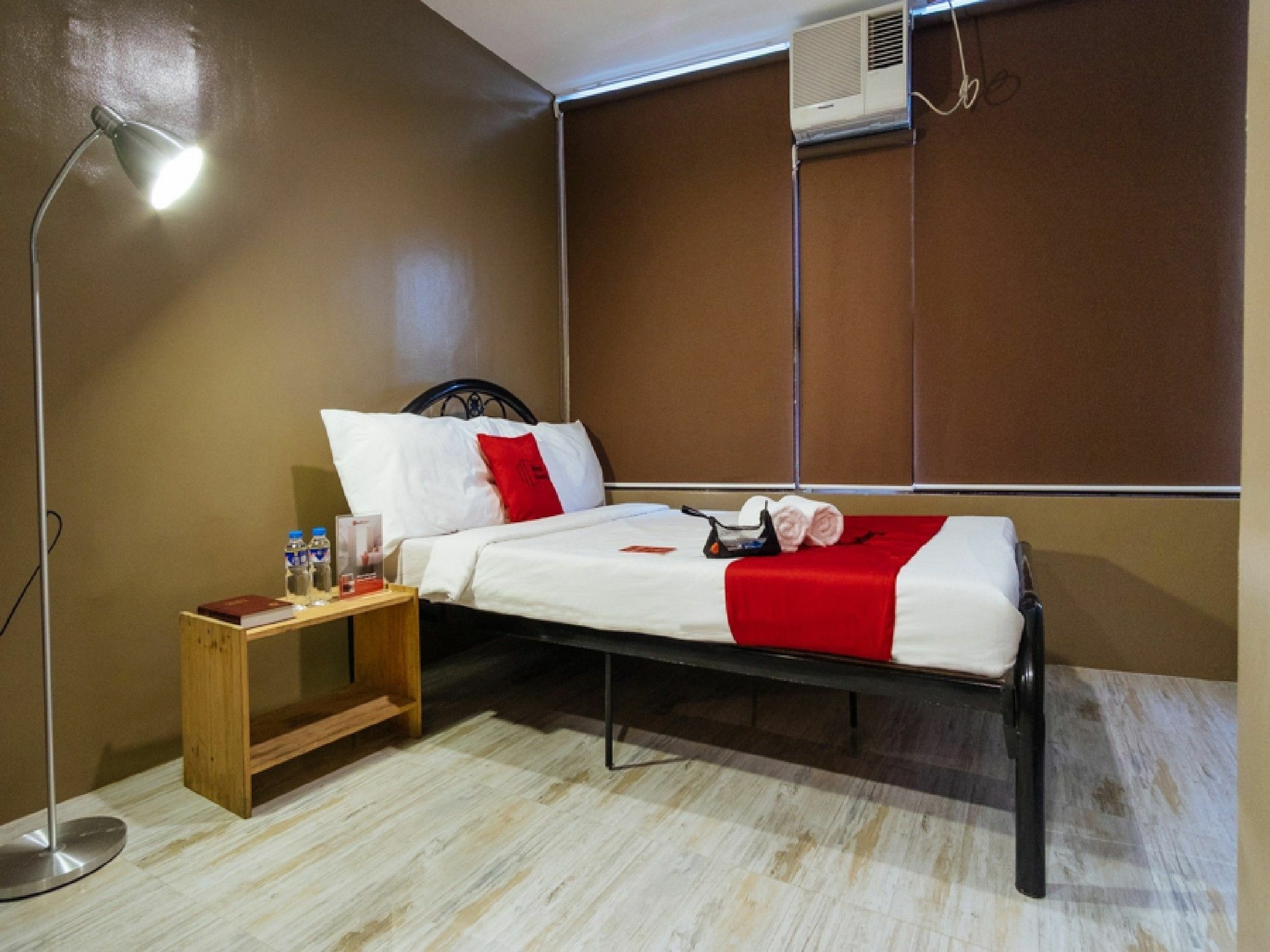 Hotel RedDoorz at EDSA Pasay Zewnętrze zdjęcie